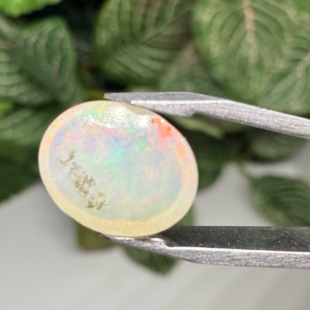 White opal - Picture 3 of 3